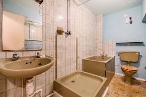 Photo 17- click for photo gallery